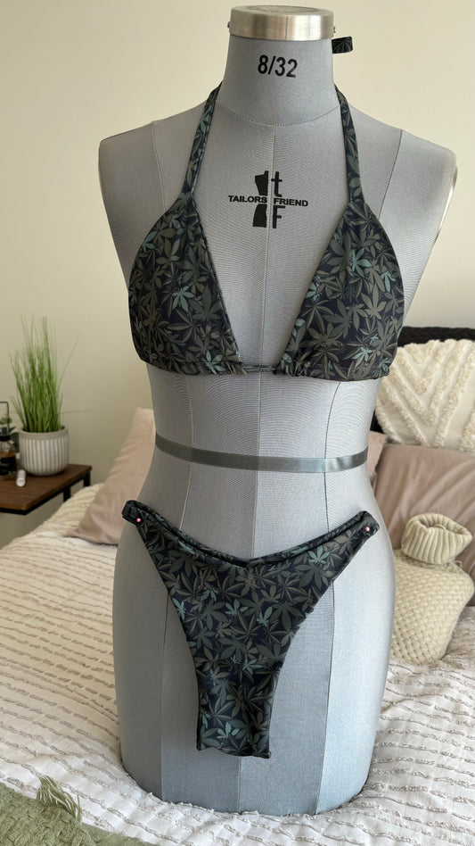 Wtf Top and Slay Bottoms XS